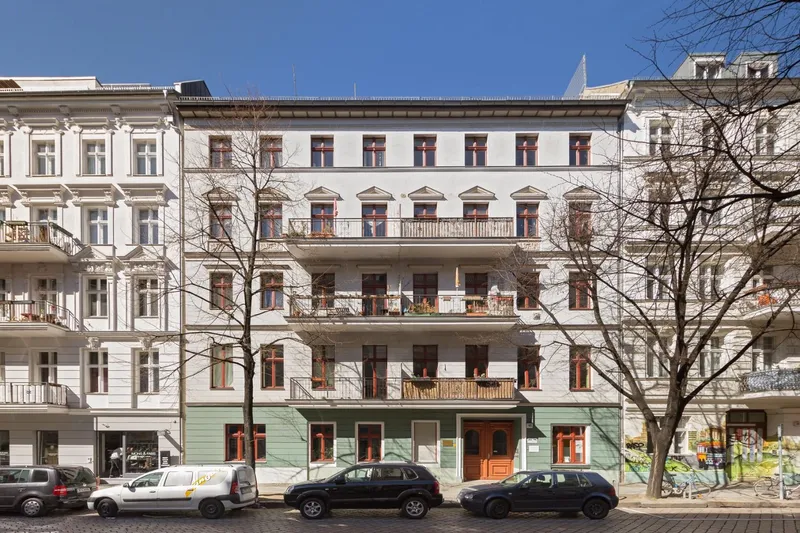 Wohnung mit Wohlfühlfaktor im Helmholtzkiez! — photo 1